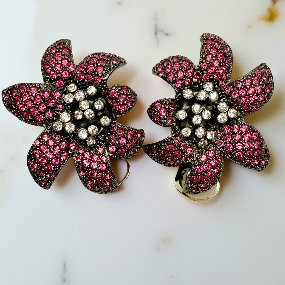Kenneth Jay Lane KJL Crystal Flower Clip On Earrings Purple Pink Rhinestone